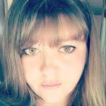 Lindsey Holsapple's Instagram, Twitter & Facebook