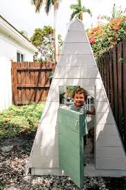 Stay cool all summer long with this brilliant, unique stock tank pool. 15 Epic Outdoor Forts For Backyard Fun