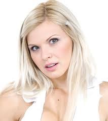 Barbara Nova's Instagram, Twitter & Facebook