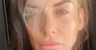 Sunbed warning: Mum nearly paid for her permanent tan with her sight