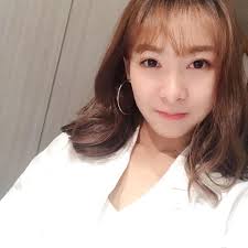 紐約小阿姨- 想要笑是因為你腸道通暢，想要哭是因為你便秘不爽，想要安靜是因為你被困在馬桶上。如果自己大得出來，誰想要灌腸。  而愛就是在半夜一點離開眠床，出門為你買救命浣腸，還好附近的屈臣氏24小時不打烊。 天氣燥熱，請各位朋友記得多喝水、多吃蔬菜，阿美關心您 ...