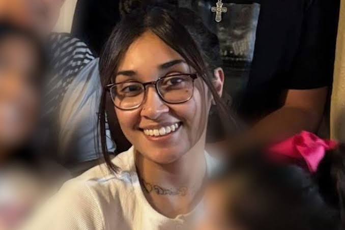 Mom of 5 Was Stabbed to Death in Broad Daylight, 2 Sisters Charged