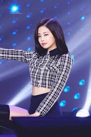 Netizens Gush Over Blackpink Jennie S New Shoulder Length Haircut Blackpink Fashion Blackpink Jennie Blackpink