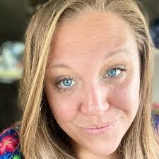 Amanda Galliford's Instagram, Twitter & Facebook