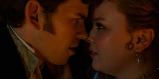 Bridgerton Season 3's Carriage Scene Is A Major Departure From The Book's  Lady Whistledown Story