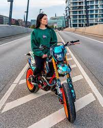 Pin On Women Motorcycles