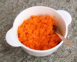 Presentiamo in questa pagina un elenco di ricette che utilizzano questo ingrediente: Blog Di Viaggi In Grecia Sulle Nostre Alpi Franco Piemontesi E Qualche Ricetta Insalata Di Carote Crude Grattugiate