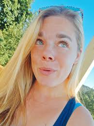 Tiktok recommended audios and the sun is shining ☀️ Gonna be a good day 💕