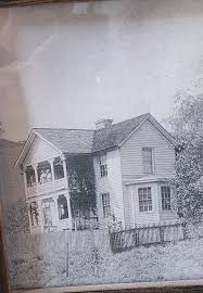 I'm a Persinger I come from Johnny Persinger is my dad, John is his dad and  my great grandfather was Buford Persinger who died in flagstaff Arizona but  lived in Benton City