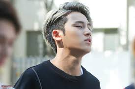 Korea Korean Kpop Idol Boy Band Group Seventeen Mingyu S Half Dyed Hair Hair Color Blonde Hairstyle Hairstyles For Guys Mingyu Seventeen Mingyu Seventeen Kpop