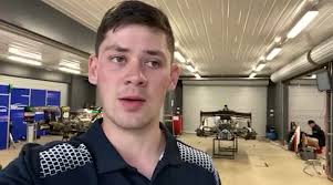 📺 What a first day in the car!...