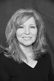 Peggy Braddock's Instagram, Twitter & Facebook