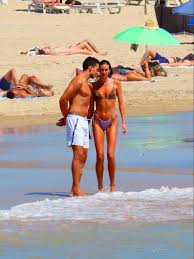 Contudo, a vida amorosa do modelo e apresentador da tvi pode ter sofrido recentemente uma atualização: Temos As Imagens Escaldantes Ruben Rua E Cristina Apanhados A Namorar Na Praia