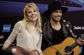 The career of the almelo ilse delange got off to a flying start but the much talked about american record deal turned out to be little more than a scrap of. Ilse Delange Privat Liebe Und Karriere So Tickt Die Country Sangerin Abseits Der Grossen Buhne News De