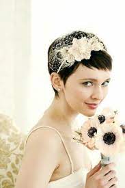 Brautfrisuren Fur Kurze Haare Haarschnitt Ideen Und Accessoires Hochzeitsfrisuren Frisur Hochzeit Frisur Braut