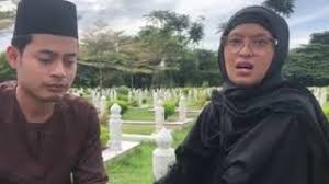 Episode 1 (apr 17, 2018). Best Of Drama Karma Kamariah Free Watch Download Todaypk