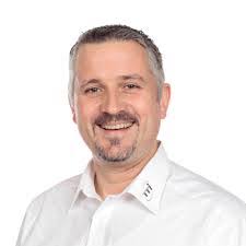 Daniel Stahn's Instagram, Twitter & Facebook