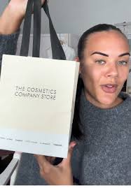 10 Luxury Makeup Products for £100 at The Cosmetic Company