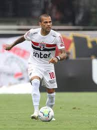 Daniel alves genie scout 20 rating, traits and best role. Sao Paulo Busca Solucoes Para Tornar Contrato De Daniel Alves Viavel
