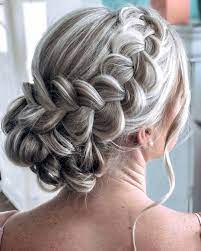 She loves to keep some hair on her face and a clients wanting this style should have either short or medium hair length and really any kind of texture. Mother Of The Bride Hairstyles 63 Elegant Ideas 2021 Guide