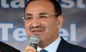 Zaytung - AK Parti'de Kriz: Bekir Bozdağ'ın Bıyığına Karşı Tepkiler Çığ  Gibi Büyüyor...