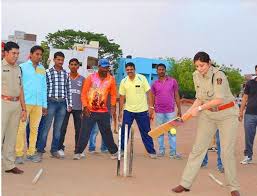 Woman Is Also Durga Ips Made To Wear Uniform 6 Feet Tall Lady Singham Tremors Suspense Crime Crime News Crime Suspense News Crime 480 x 360 jpeg 14 kb. 6 feet tall lady singham tremors