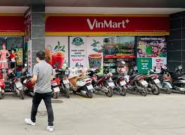 Trong thời gian các siêu thị, cửa hàng nêu trên tạm dừng hoạt động, gần 1.000 siêu thị và cửa hàng vinmart/vinmart+ còn lại tại tp.hà nội sẽ tăng công suất phục vụ để đáp ứng kịp thời nhu cầu tiêu dùng thiết yếu của người dân. Phuc Long Xuáº¥t Hiá»‡n Láº§n Ä'áº§u Tien á»Ÿ Vinmart Ha Ná»™i Khach Ä'i Sieu Thá»‹ Mua Luon Tra Sá»¯a