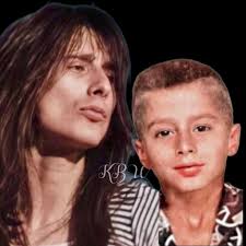 I found this video of Steve in his early days... adorable in short... Good  night to all,🤗