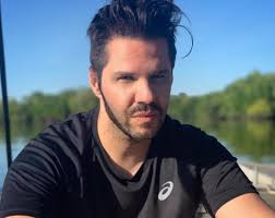 Άμεση ενημέρωση για όλες τις εξελίξεις. Giwrgos Tsalikhs Mas Deixnei Th Beranta Toy Spitioy Toy Video Glance