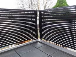 Horizontal slat style railing with or without wood top rail. Adorable Cool Wonderful Nice Fantastic Horizontal Deck Railing With Aluminum Slat Deck Railing Concept Desig Deck Privacy Deck Railings Horizontal Deck Railing