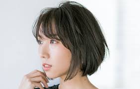 毛量が多い人におすすめのボブは 後ろを短くした前下がり 美人系ボブカタログ domani ボブ 前髪 シースルー グラデーションカット