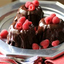 There are bundt cakes from scratch, with cake mix, with booze, fruits and mini bundt cake recipes. Chocolate Chambord Mini Bundt Cakes Bundtbakers