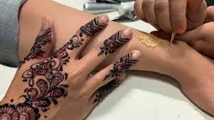 Itulah beberapa contoh gambar lukisan bertema bunga yang bisa kamu pakai sebagai referensi, ide, atau contoh untuk kamu mengembangkan diri dalam dunia seni melukis. Berinai Kini Jadi Trend Metrotv