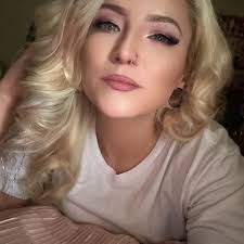 How to treat a duckling with wry neck?