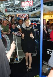 Most popular elizabeth olsen photos, ranked by our visitors. Elizabeth Olsen Donned A Cape Dress To Promote A Superhero Movie Fashionista