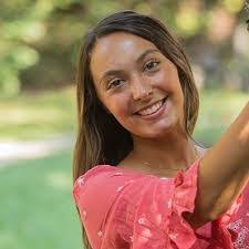 Alissa Dent's Instagram, Twitter & Facebook