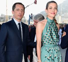 En raison du contexte sanitaire, la tournée « d'ailleurs ». Charlotte Casiraghi Hello