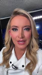 Caitlyn Burden's Instagram, Twitter & Facebook