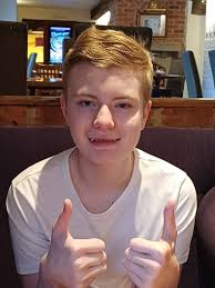 Katie Bennington (@katiebennington)