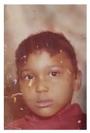 Please help me to eemove tgese edit and bring my mother picture to life