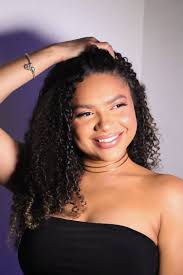 KARLA SOUSA (@karlasousa___)