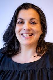 LUISTER: 'Harry en Meghan maak dieselfde foute as Diana'