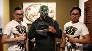 Sin Cara Changes Name To Cinta De Oro The Former Sin Cara Will Now Be Going By Cinta De Oro He Recently Changed His Via Www Fightf Sin Cara Boxing News Cara