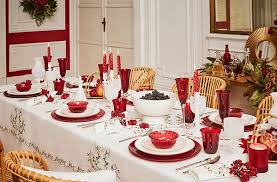 Decoracao Classica Em Vermelho E Dourado Para O Natal Da Zara Home Decoracao Mesa De Natal Ceia De Natal Simples Decoracao De Natal Moderna