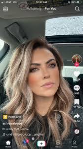 Peggy Wimmer's Instagram, Twitter & Facebook