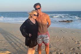 And rebel certainly hit the jackpot with the wealthy heir judging by the latest shirtless photo he shared to instagram on friday. O7efgbyveqibfm