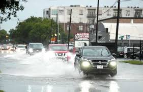 Storm threat ramps up early Wednesday morning across Houston area