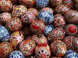 Profita de moment pentru a ii povesti despre semnificatia sarbatorii de pasti. 100 Ro Imagini De Paste Iepuras Oua De Paste Easter Eggs Easter Egg Pictures Romanian Easter Eggs