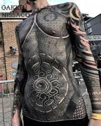 The new blackout tattoo trend requires that you cover a large portion of your skin in black ink. Awesome Blackout Tattoo C Tattoo Artists Gakkin Nissaco Coolgeometrictattos Black Tattoos Geometric Tattoo Solid Black Tattoo
