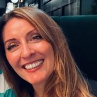 500+ "Jen Walters" profiles